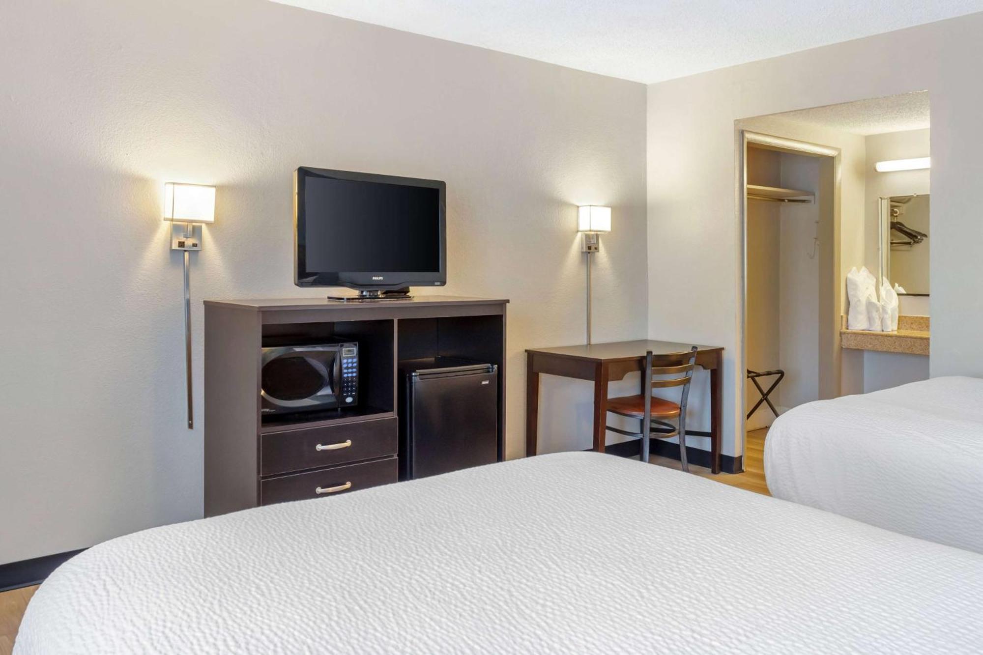 Days Inn By Wyndham Wrightstown Mcguire Afb Bordentown Ngoại thất bức ảnh