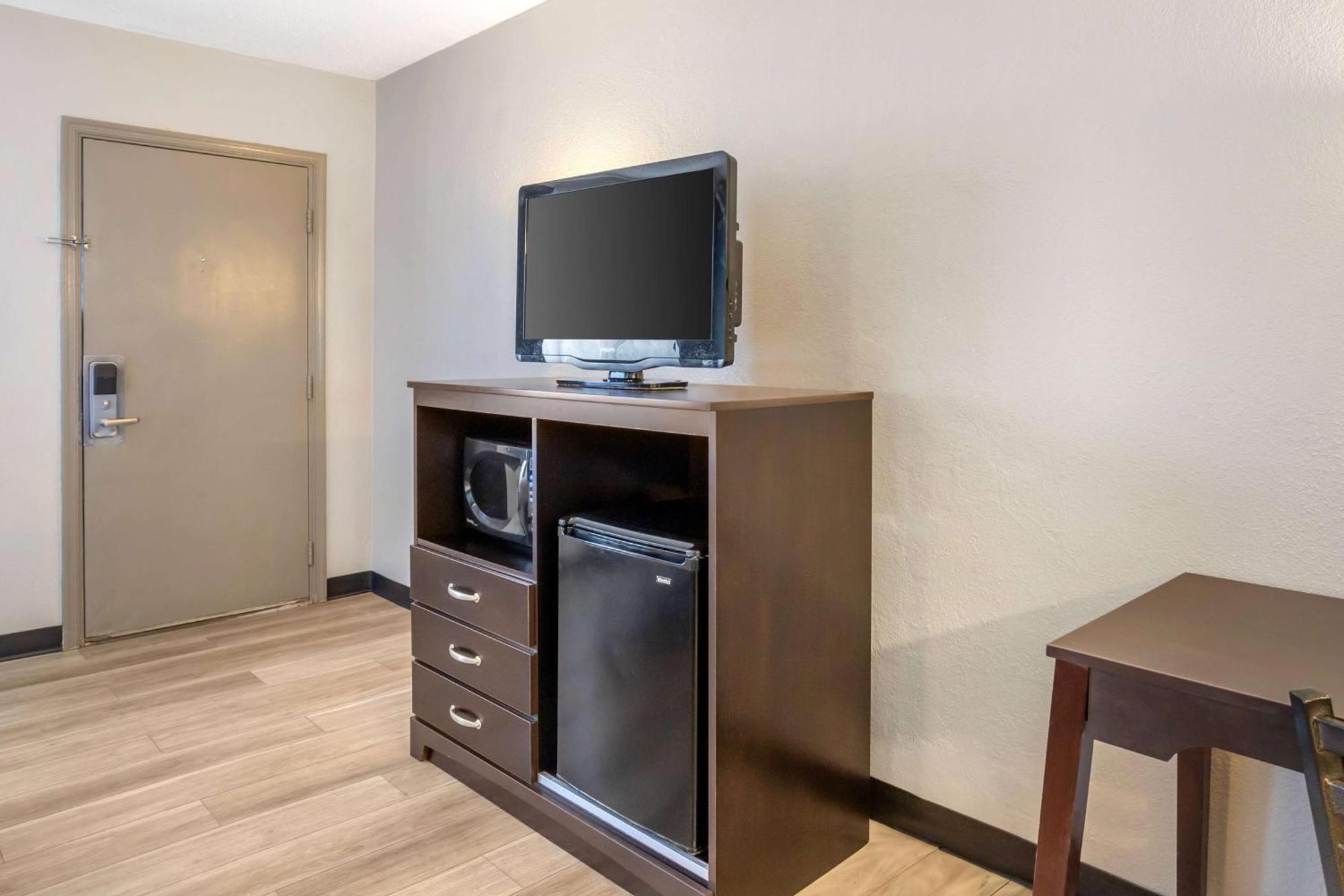 Days Inn By Wyndham Wrightstown Mcguire Afb Bordentown Ngoại thất bức ảnh